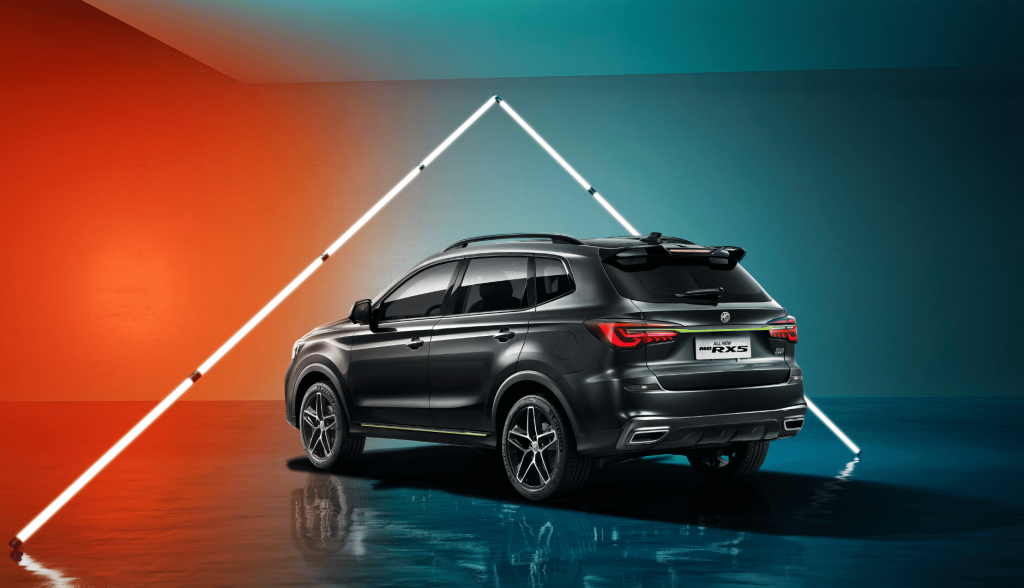 MG RX5 - Đuôi xe thể thao, cá tính 